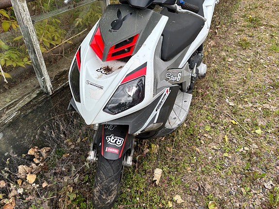 Derbi GP1 2 of 4