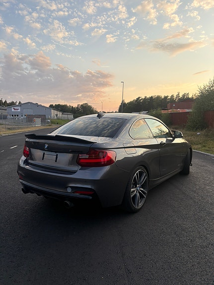 BMW M240i 4 of 5