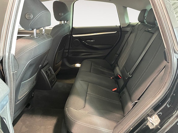 BMW 320 10 of 17