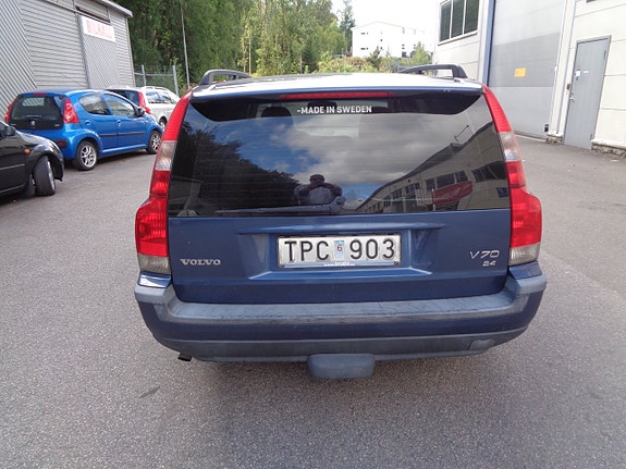 Volvo V70 6 of 9