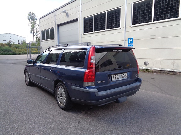 Volvo V70 5 of 9