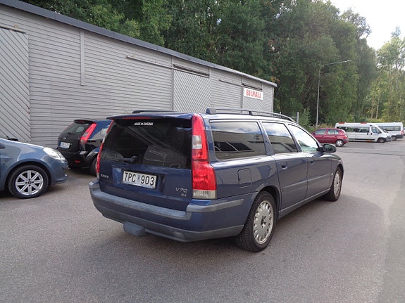 Volvo V70 4 of 9