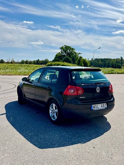 Volkswagen Golf V 3 of 5