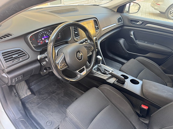 Renault Megane IV 10 of 17