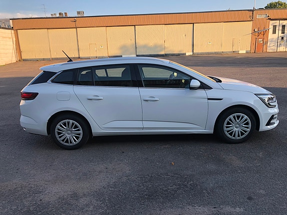 Renault Megane IV 7 of 17