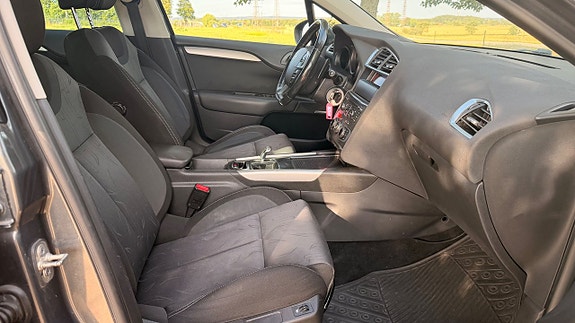Citroen C4 11 of 16