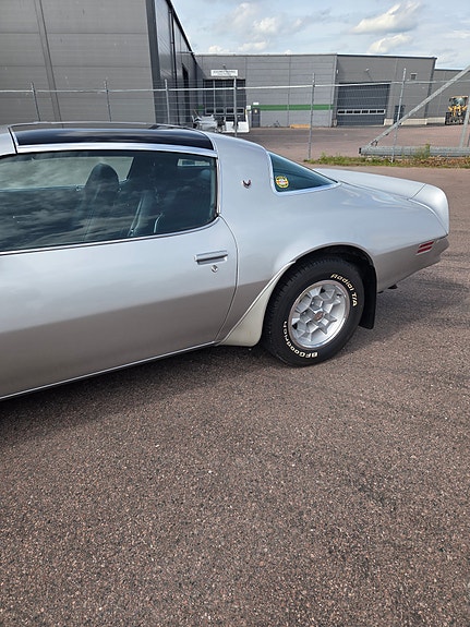 Pontiac Firebird 10 of 15