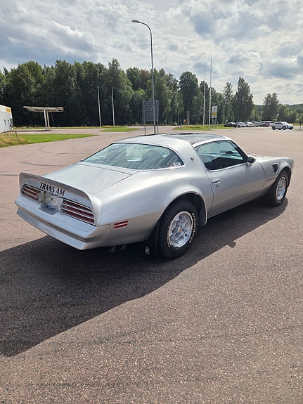 Pontiac Firebird 4 of 15