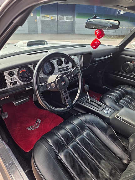 Pontiac Firebird 6 of 15