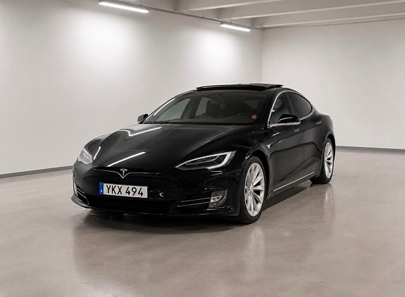 Tesla Model S 2 of 6