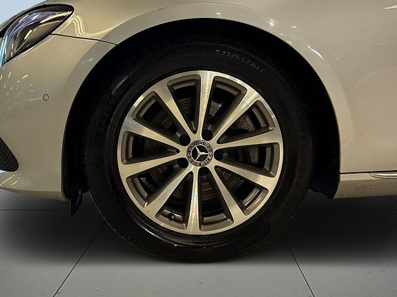 Mercedes-Benz E220 d 14 of 18