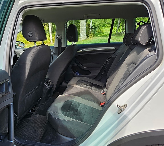 Volkswagen Golf Alltrack 7 of 7