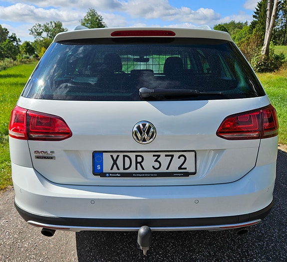 Volkswagen Golf Alltrack 4 of 7