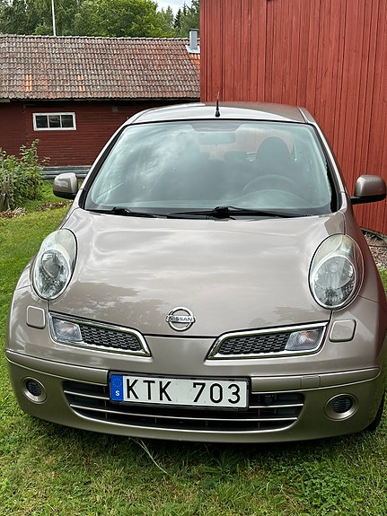 Nissan Micra 3 of 7