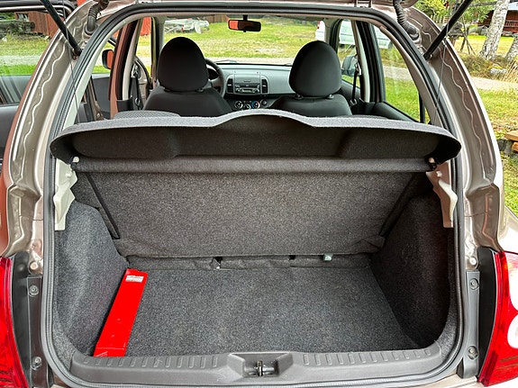 Nissan Micra 7 of 7