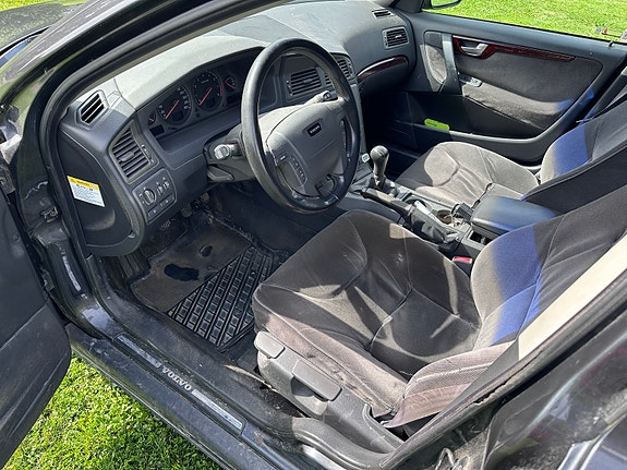 Volvo V70 12 of 13