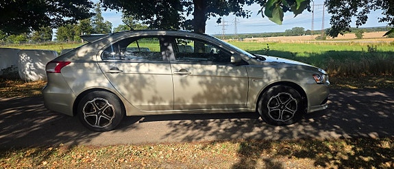Mitsubishi Lancer 7 of 18