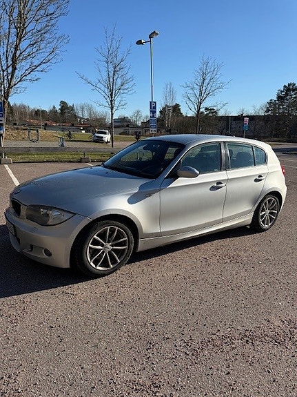 BMW 120d 2 of 7