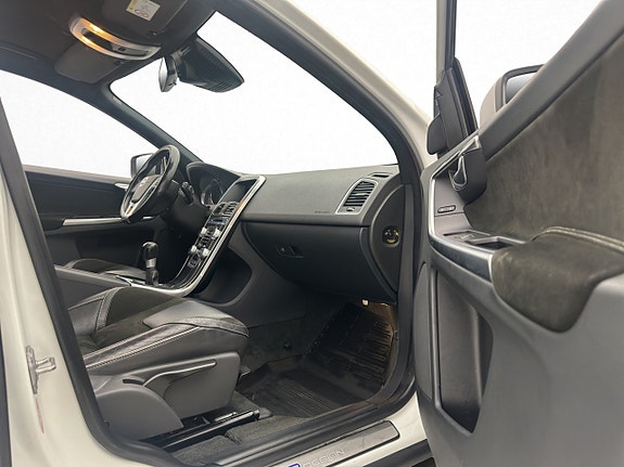 Volvo XC60 24 of 30