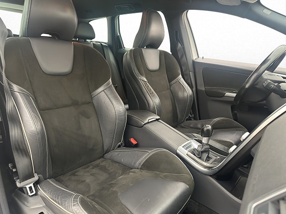 Volvo XC60 23 of 30