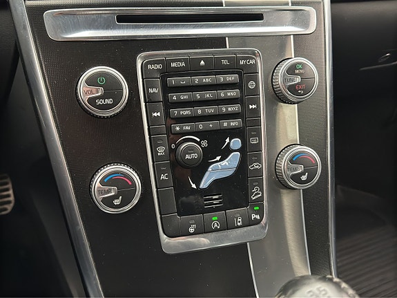 Volvo XC60 22 of 30
