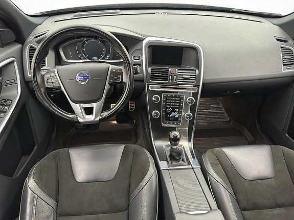 Volvo XC60 16 of 30