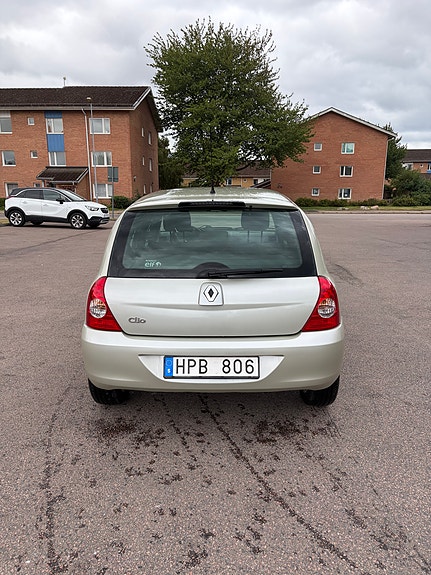 Renault Clio 4 of 8
