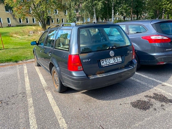 Volkswagen Golf IV 2 of 6