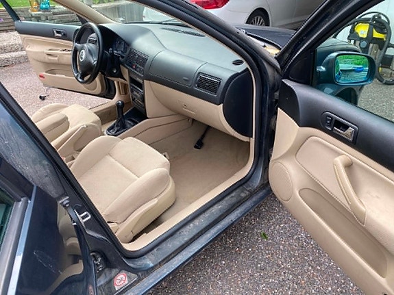 Volkswagen Golf IV 4 of 6