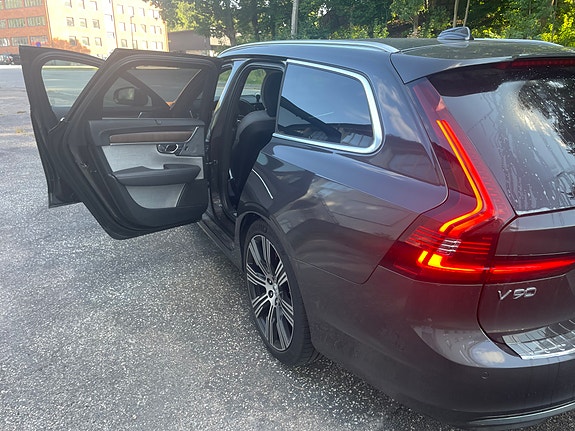 Volvo V90 21 of 29