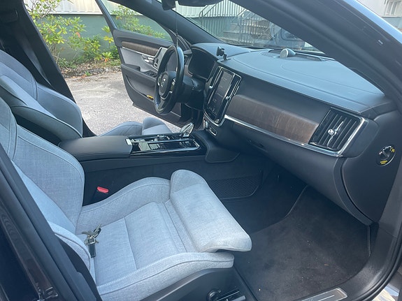 Volvo V90 10 of 29