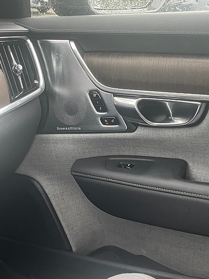 Volvo V90 28 of 29