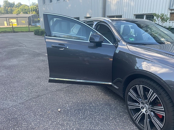 Volvo V90 12 of 29