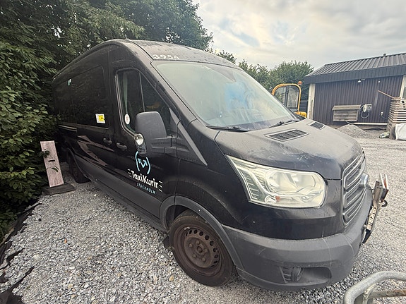 Ford Transit 2 of 2