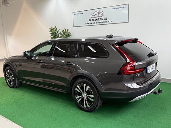 Volvo V90 Cross Country 3 of 24