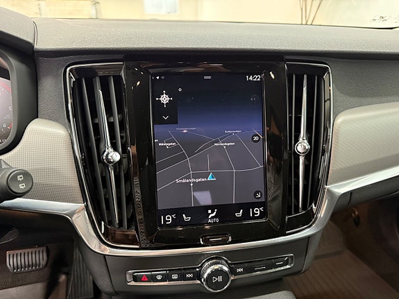Volvo V90 Cross Country 10 of 24