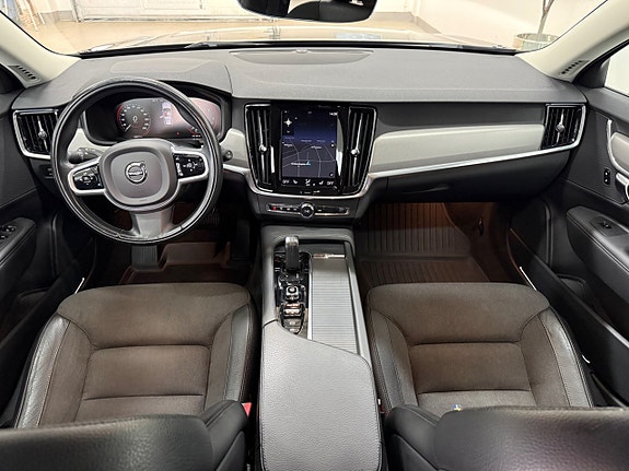 Volvo V90 Cross Country 18 of 24