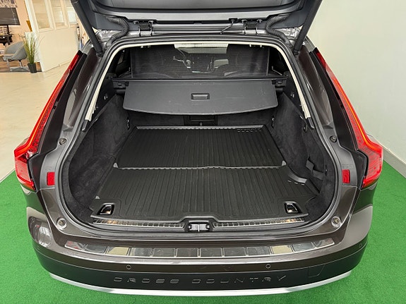 Volvo V90 Cross Country 21 of 24