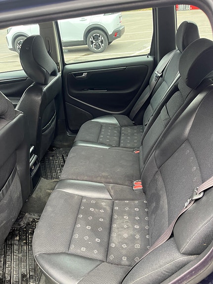 Volvo V70 16 of 21
