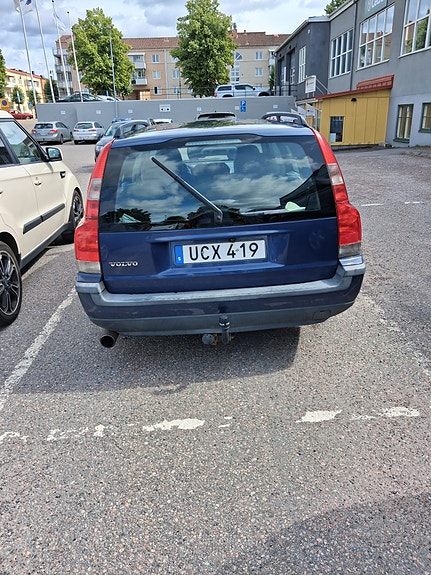 Volvo V70 9 of 21