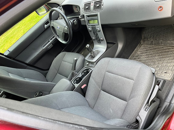 Volvo S40 3 of 4