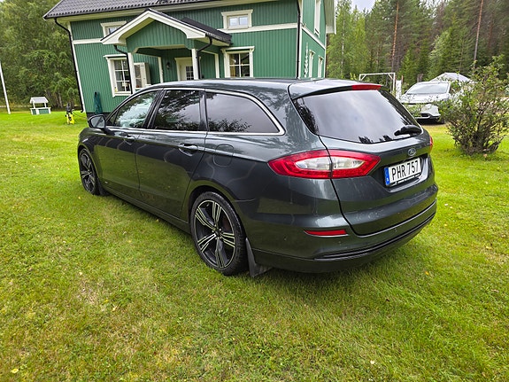 Ford Mondeo 3 of 9