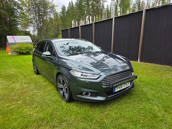 Ford Mondeo 2 of 9