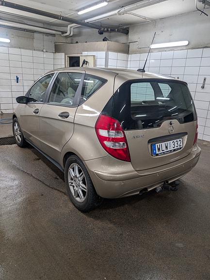 Mercedes-Benz A150 3 of 5