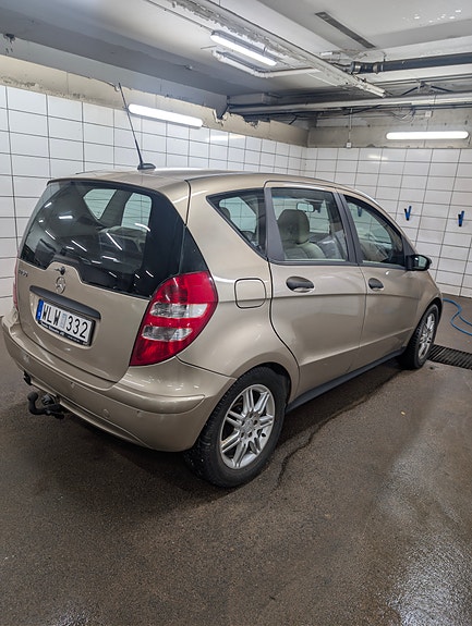 Mercedes-Benz A150 4 of 5