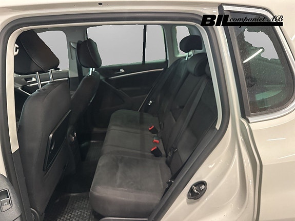 Volkswagen Tiguan 9 of 15