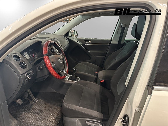 Volkswagen Tiguan 8 of 15