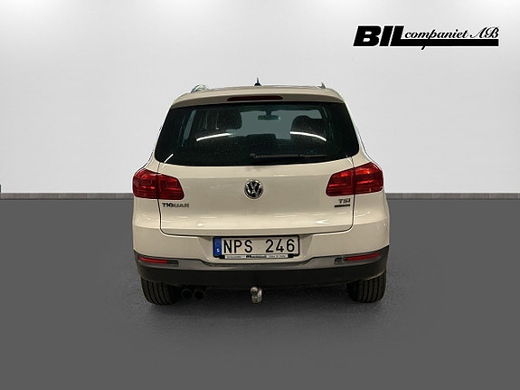 Volkswagen Tiguan 5 of 15
