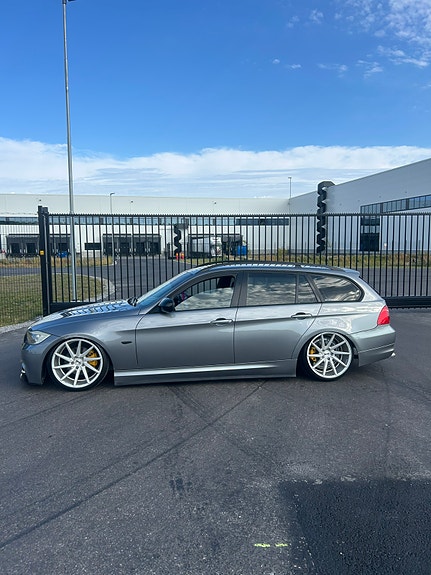 BMW 318d 3 of 7