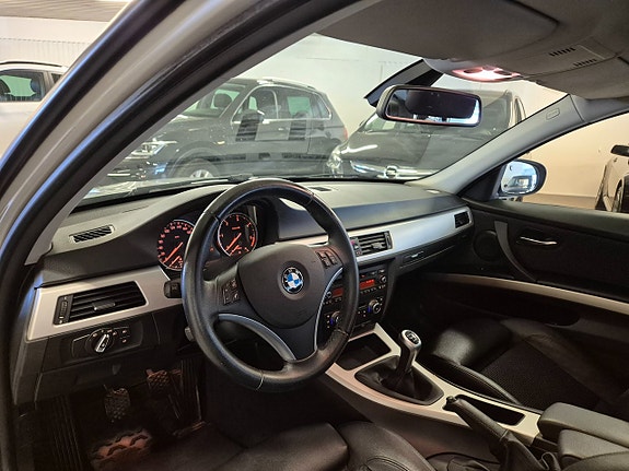 BMW 320d 10 of 17